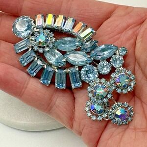 Vintage Weiss Brooch Crystal Rhinestone Blue and AB Blue LARGE! Gorgeous